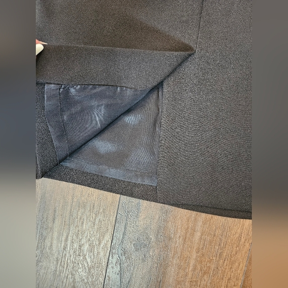 🔴 Vintage Jones New York Womens Black 2-piece Suit - Size 8/10 - Picture 15 of 16